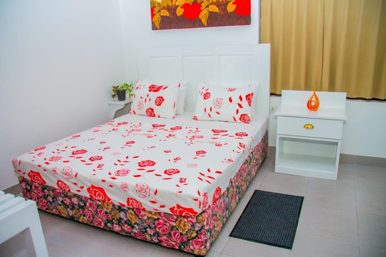 كاتوناياكى Niwahana Transit City Hotel المظهر الخارجي الصورة