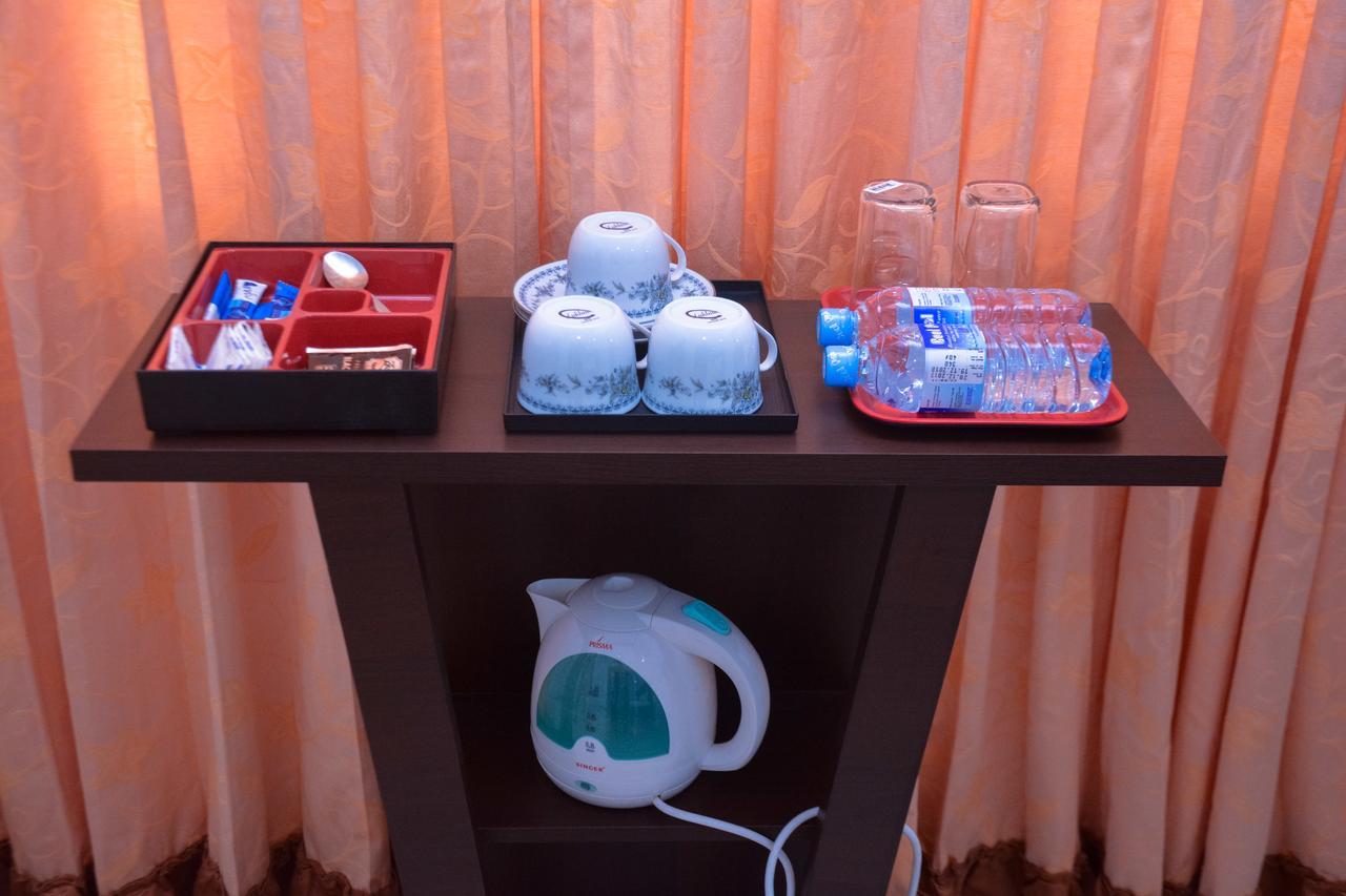 كاتوناياكى Niwahana Transit City Hotel المظهر الخارجي الصورة